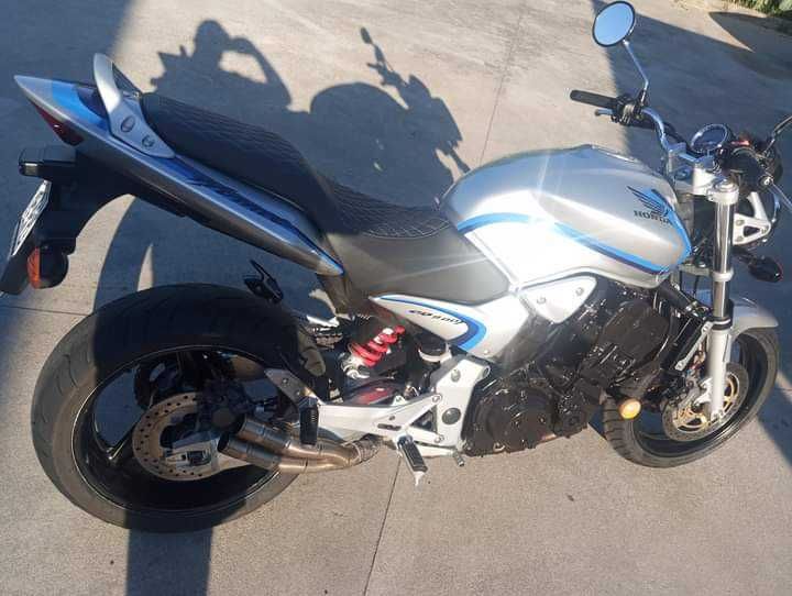 Vendo hornet 900