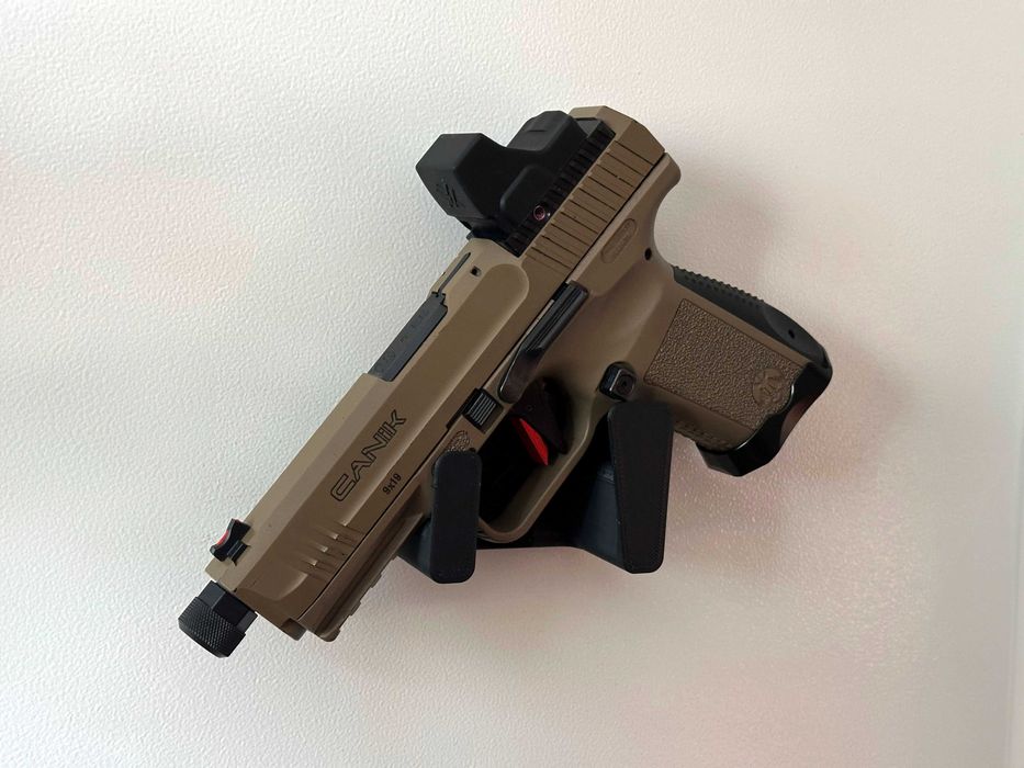 Uchwyt magnetyczny na broń