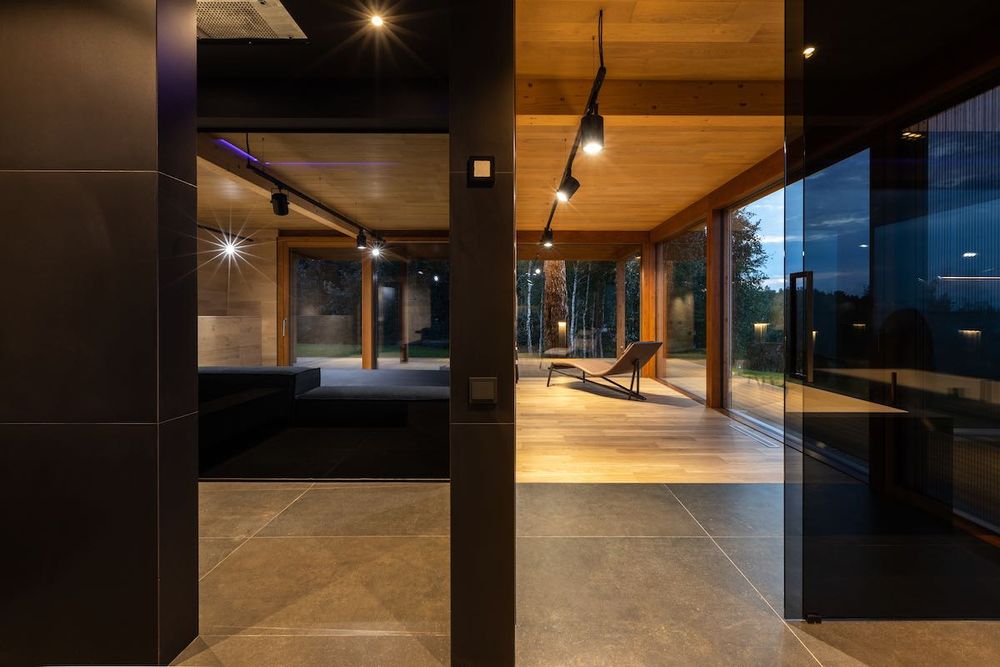 Дом-бункер Джеймса Бонда от KAGER на Киевском море за btc. Свой пляж!