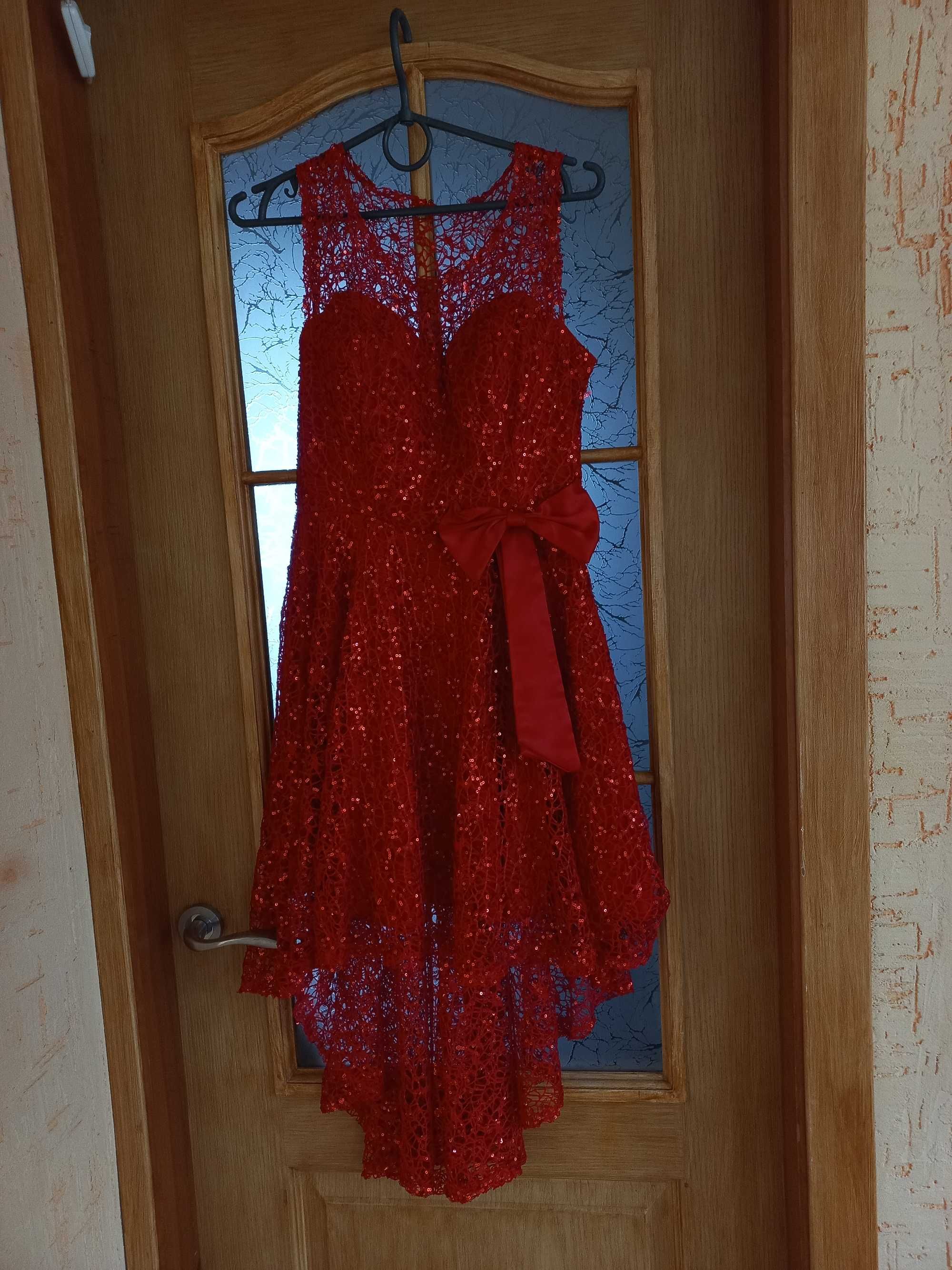 Червона сукня на зріст 158-170