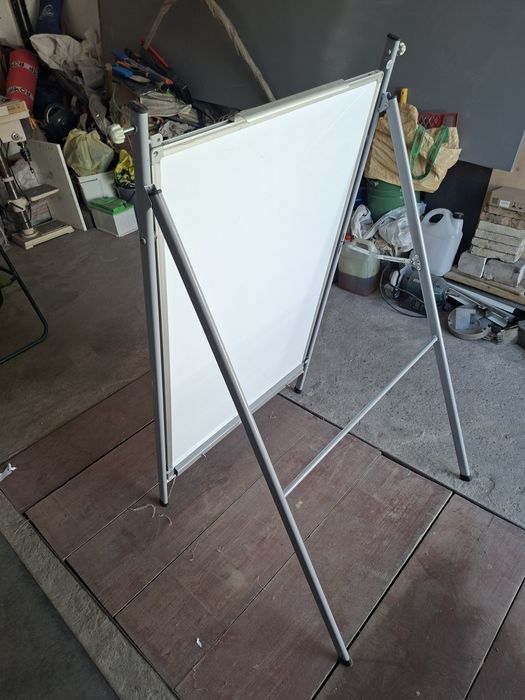 Фліпчарт (маркерно-магнітна дошка)