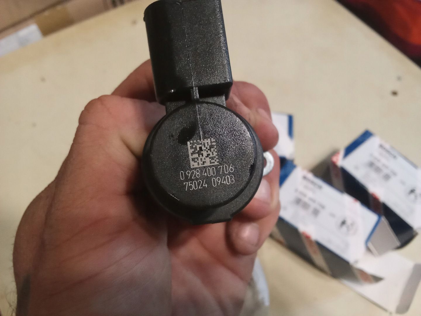 ZAWÓR CIŚNIENIA PALIWA REGULATOR VW AUDI 2.0 TDI 0928400706 ORG NOWY