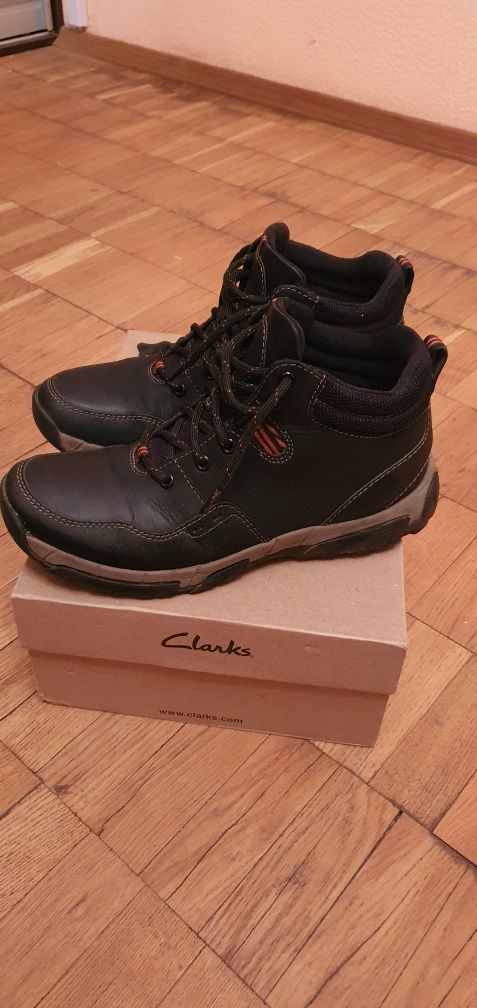 Черевики Clarks Walbeck Top II Оригінал 41(7).

ОПИС
Clarks Walbeck To