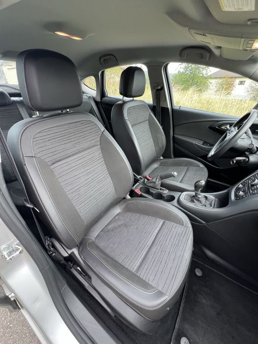 Opel Astra 1.4Turbo Sedan*2016r*KLIMA*elektyka*139 000km przebiegu*