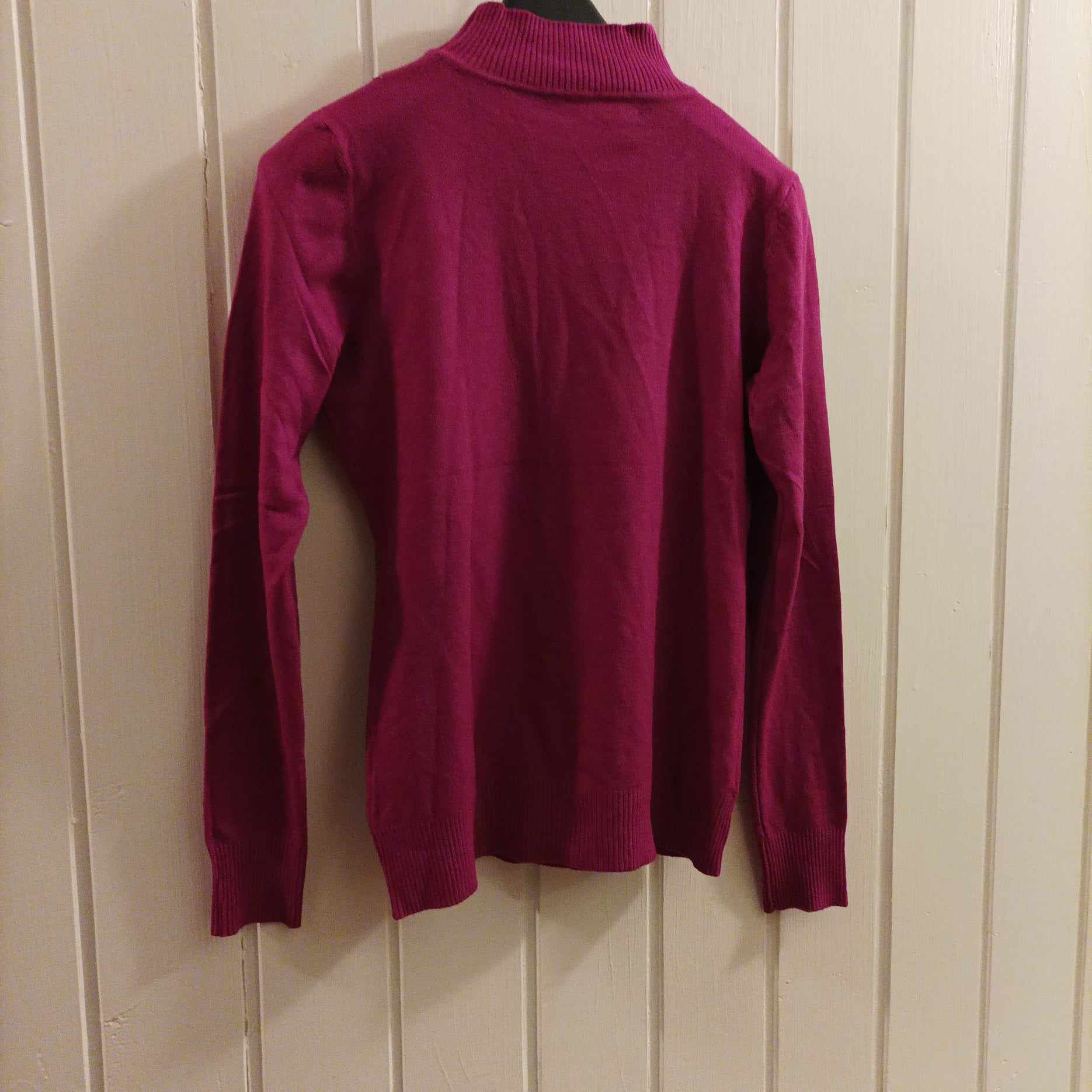 SWETER damski z cyrkoniami amarant.