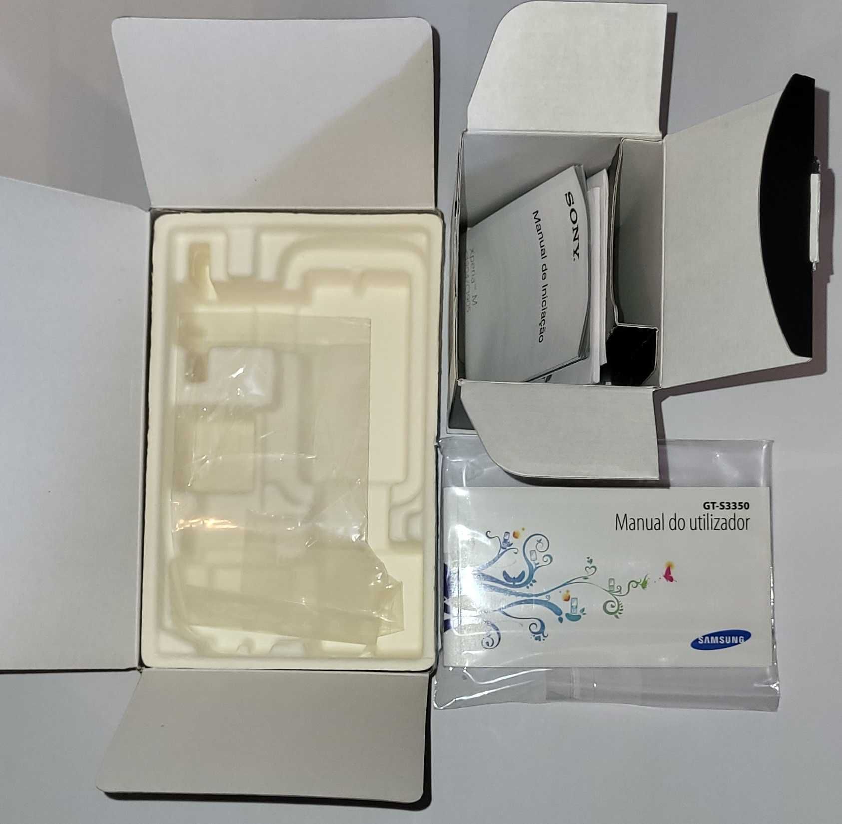 Conjunto caixas para telemóveis com manuais incluidos