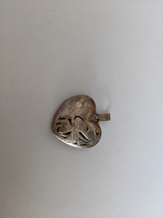 Sekretnik ze srebra wisior misterny dekor serce