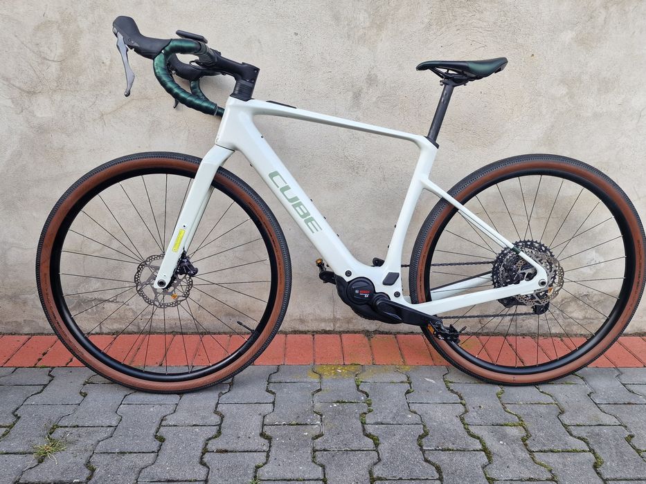 Rower elektryczny Cube Nuroad Hybrid C-62 Race Gravel