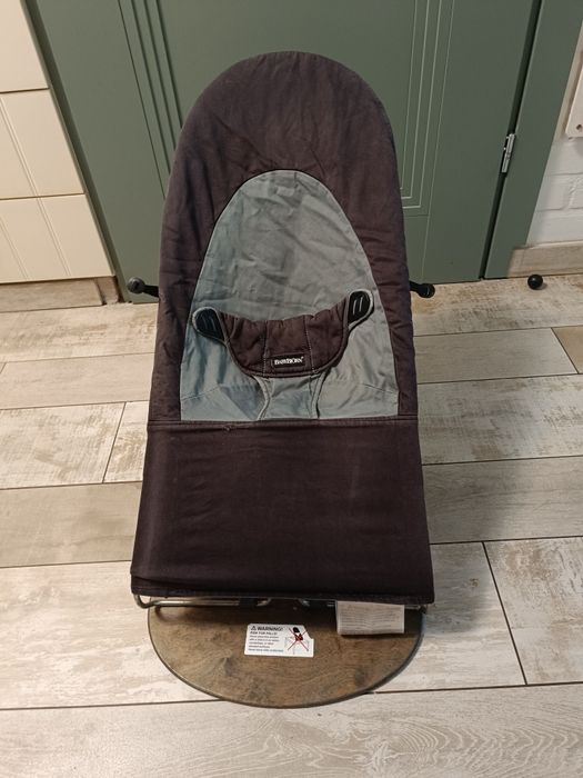 Budżetowy bujak Babybjorn