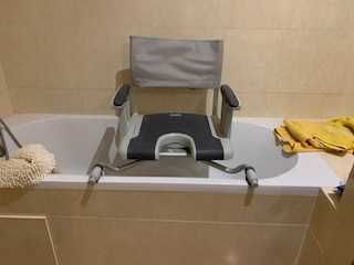 Cadeira de banho giratoria