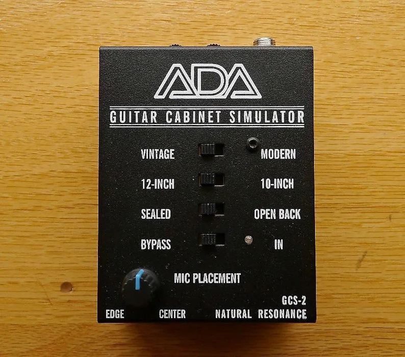 Vários pedais de efeitos para guitarra