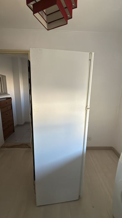 Frigorífico em bom estado ,Lavantar em Olivais