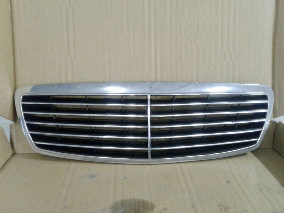 Grelha Mercedes-Benz C220