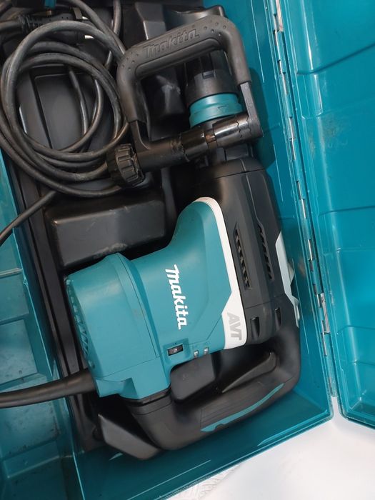 Перфоратор Makita HR 4013 C