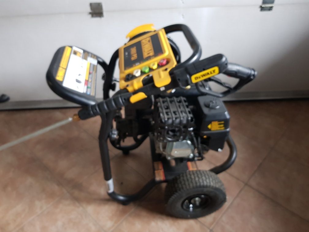 Myjka spalinowa  dewalt 3400psi rozrusznik