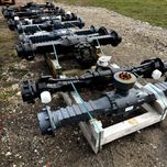 Części do mostu Terex Schaeff Yanmar Zwrotnica Zwolnica Obudowa Piasta
