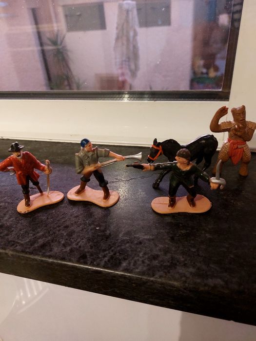 Bonecos piratas piratas