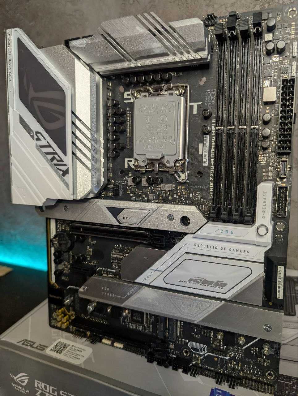 Материнська плата Rog Strix Z790-A Gaming Wifi II (LGA1700)