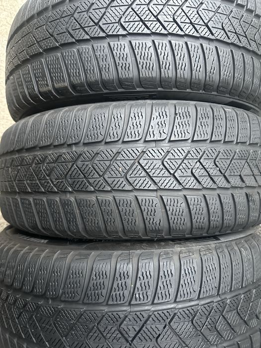 225/45/19 96V Pirelli Sottozero 3 RSC