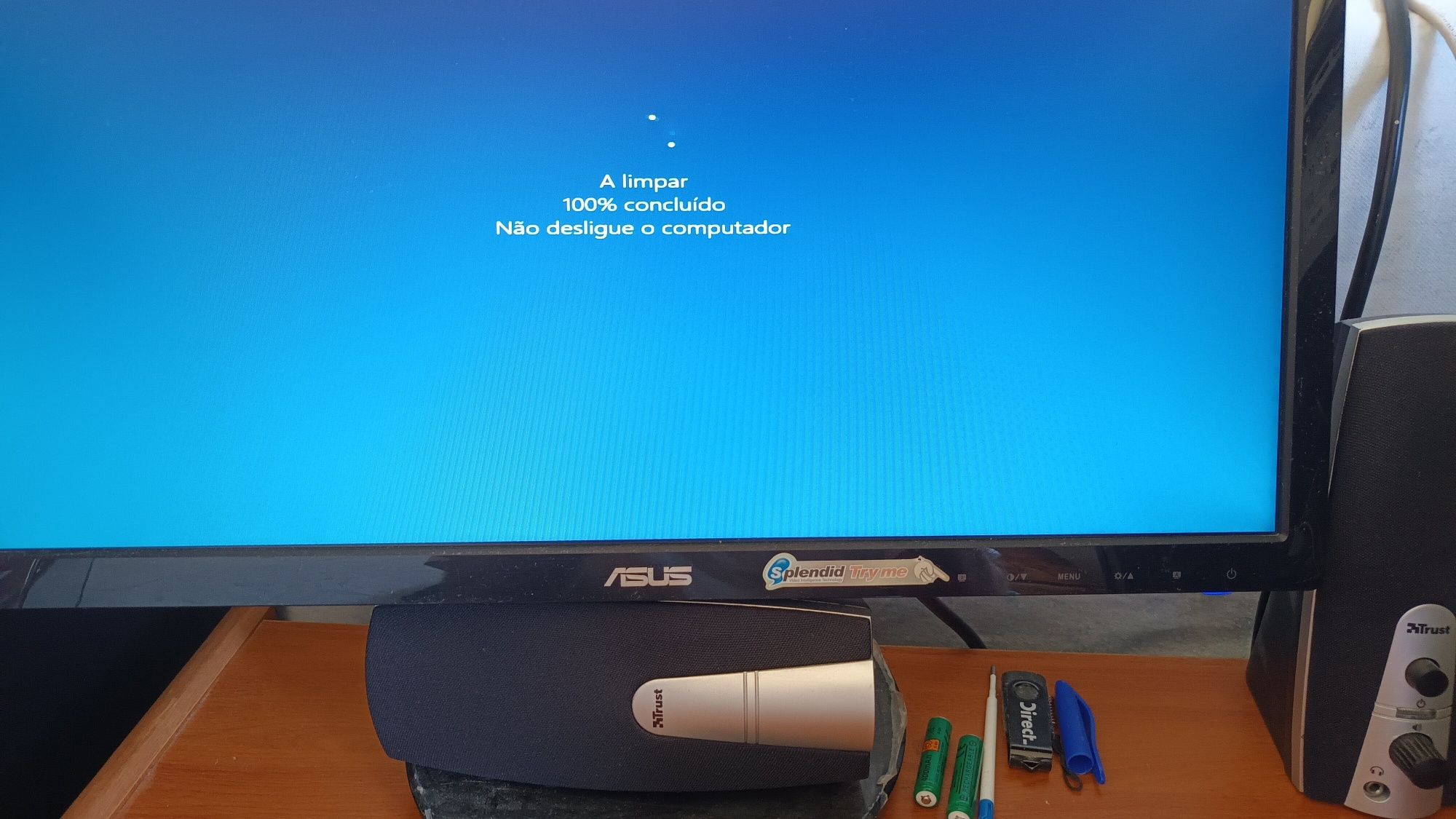 Asus i5 3.2GHZ formatada monitor 22