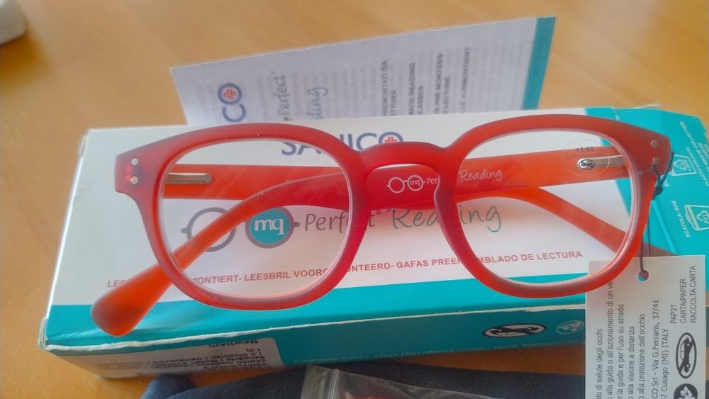 Okulary korekcyjne Sanico + 1,00 czerwone, nowe.