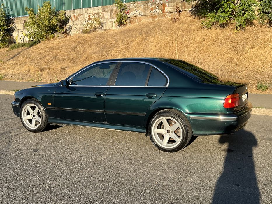 Продам BMW E39 525I