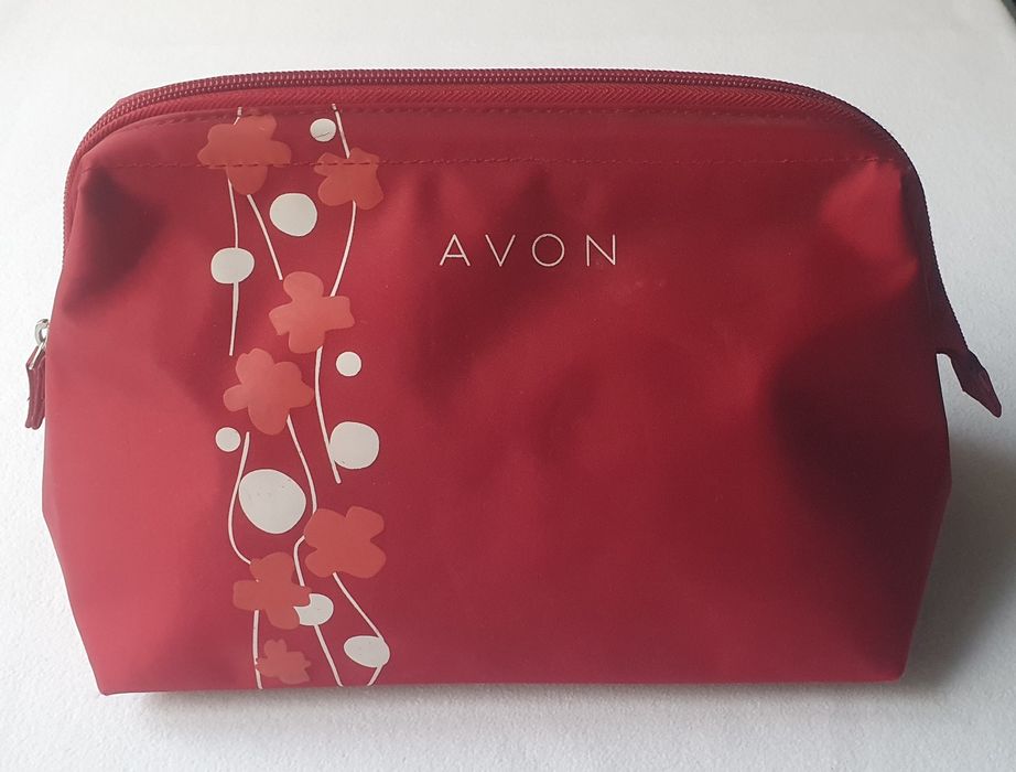 Śliczna kosmetyczka damska AVON