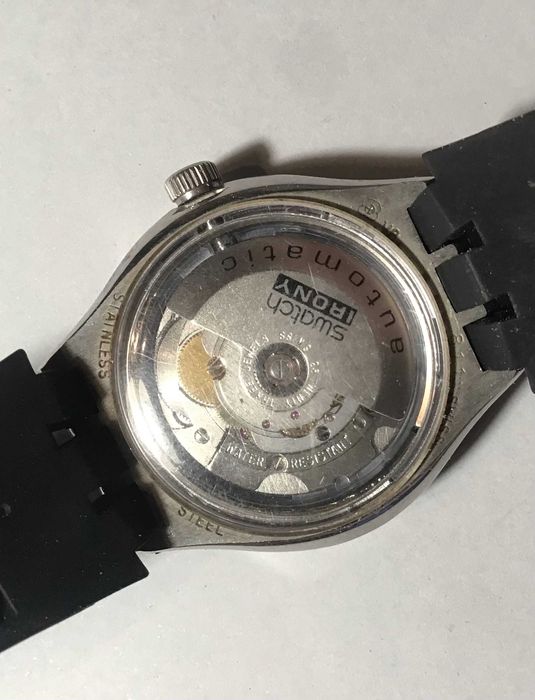 Swatch Irony Automático -Modelo Raro- Poisson Rouge/Red Fish - YAS400