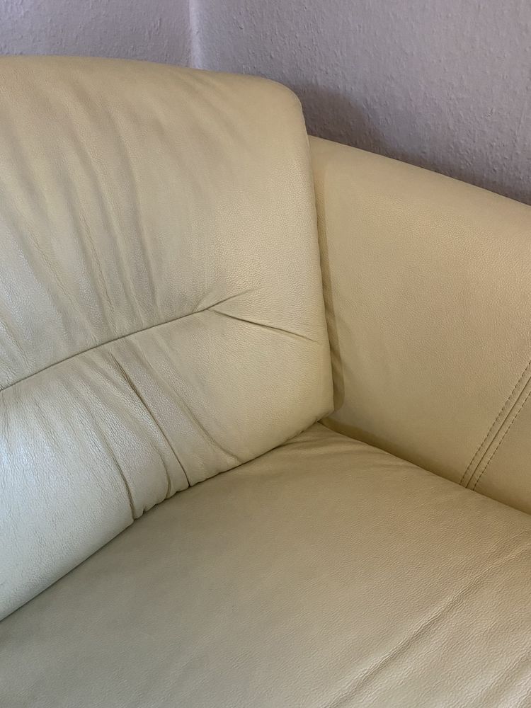 Skórzana kanapa i fotel, kolor kremowy
