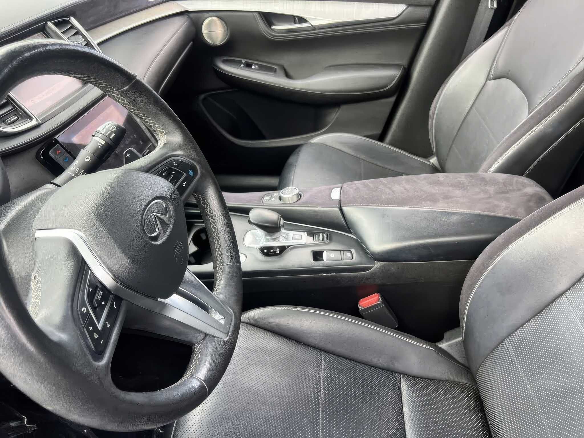 2019 INFINITI QX50 Essential