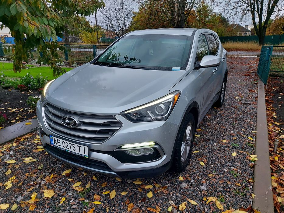 Продам Hyundai SantaFE 2017