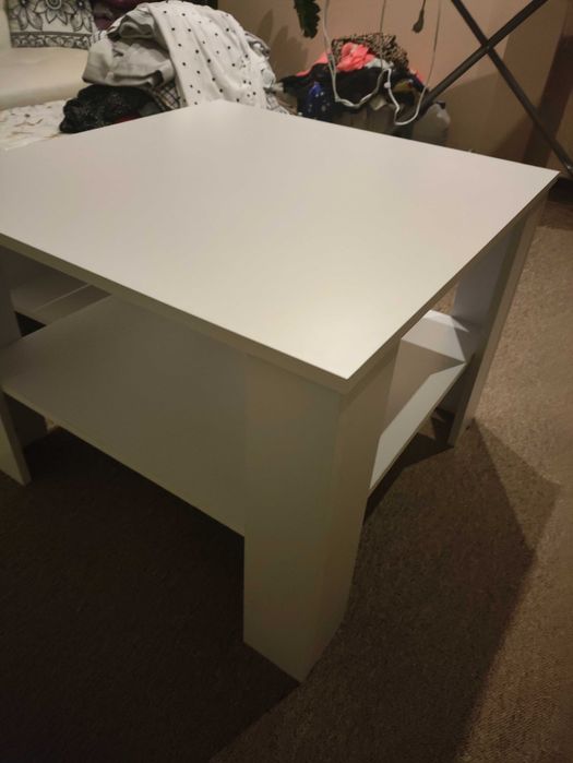 Stolik biały sprzedam