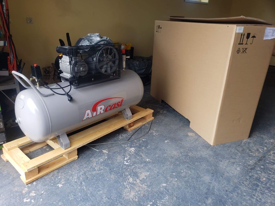 Компрессор поршневой Aircast СБ4/С-200.LB30А