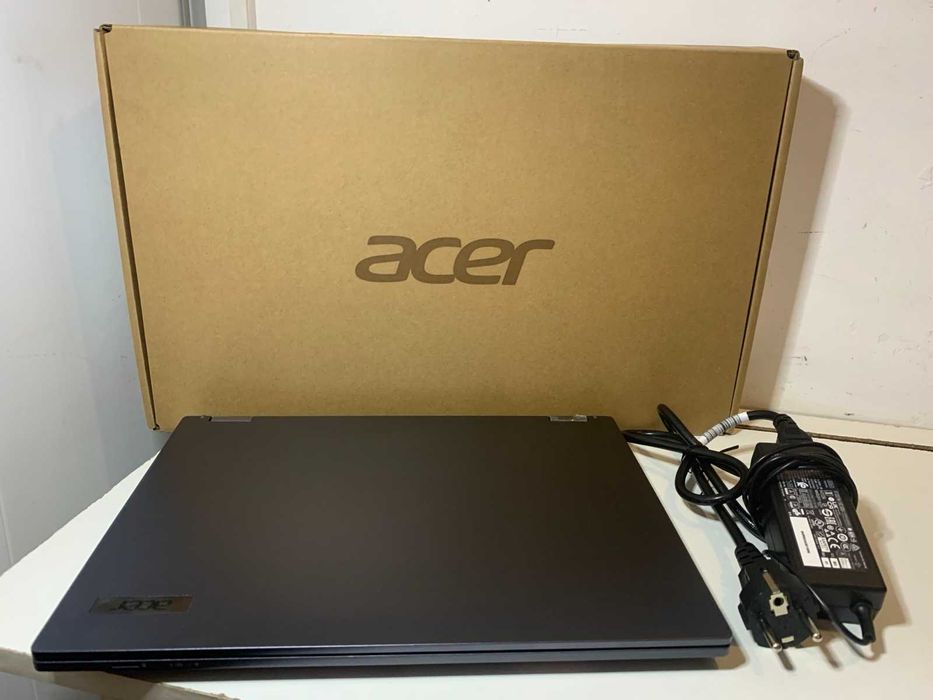 Ноутбук-трансформер Acer TravelMate Spin P4 16\512 новый