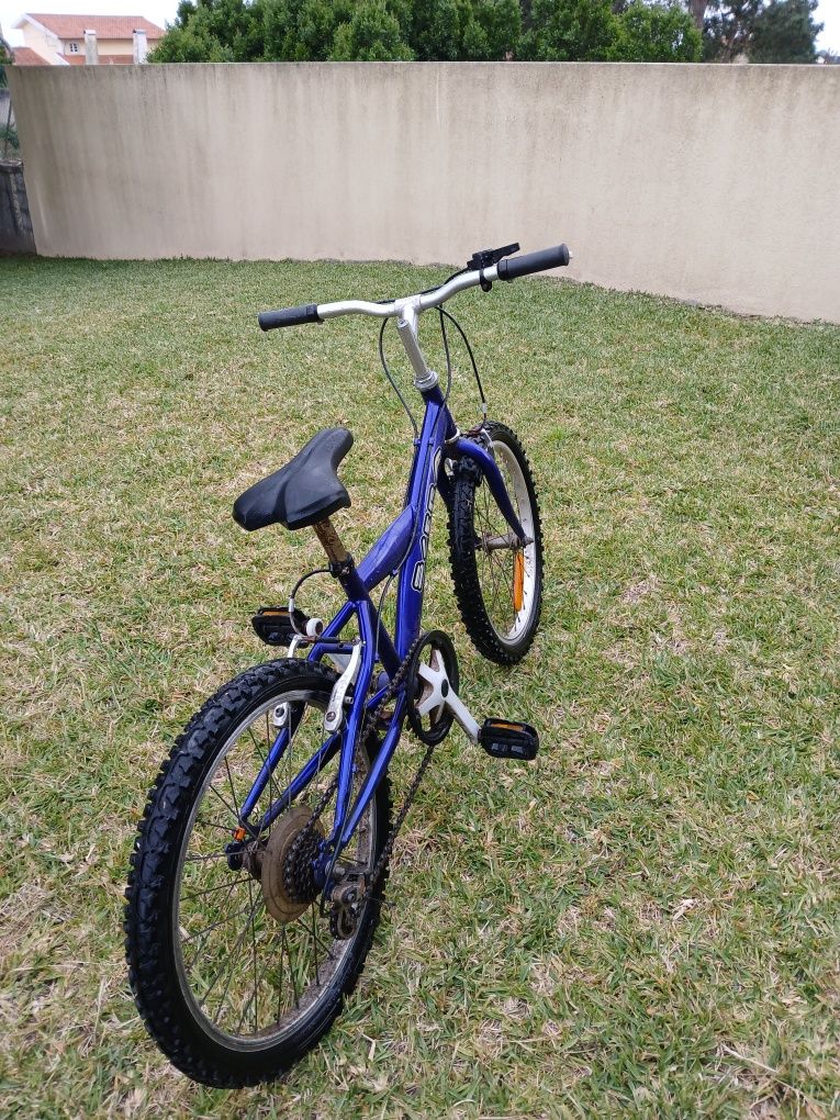 Bicicleta de criança marca Siera, roda 20