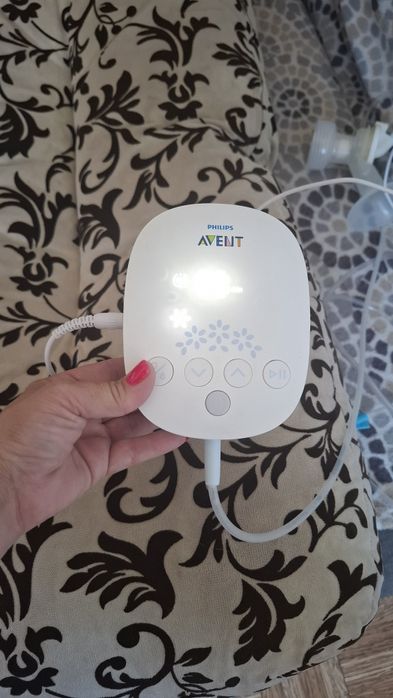 Электрический молокоотсос Avent