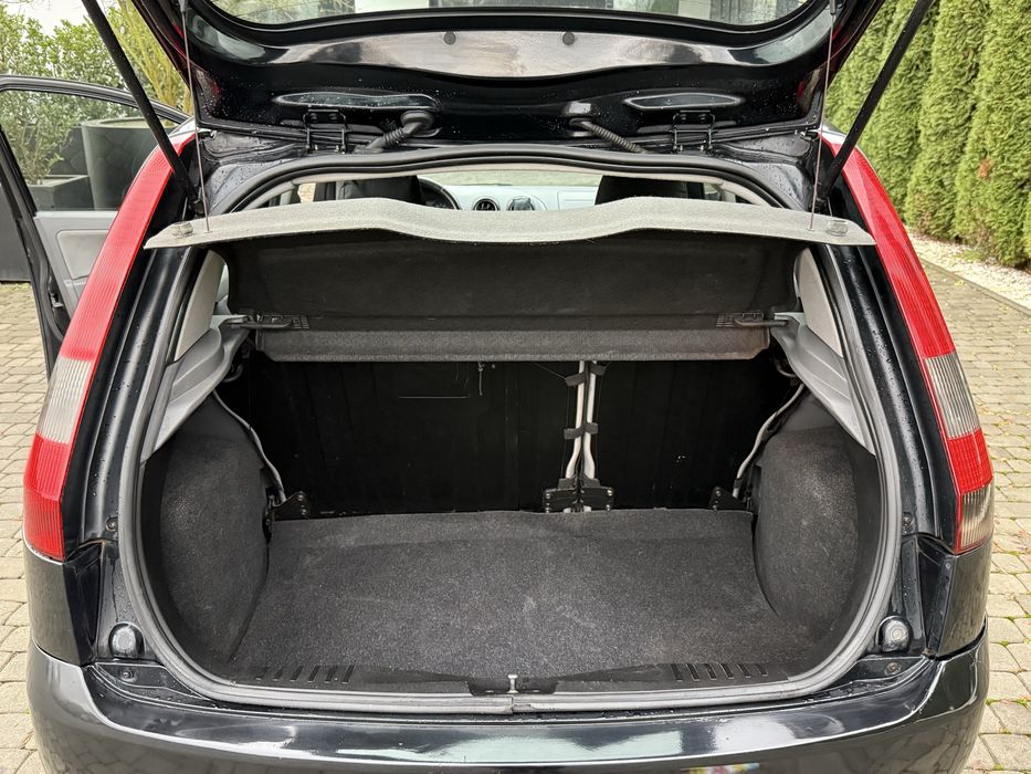 Ford Fiesta 2002 рік 1.4 Бензин Механіка