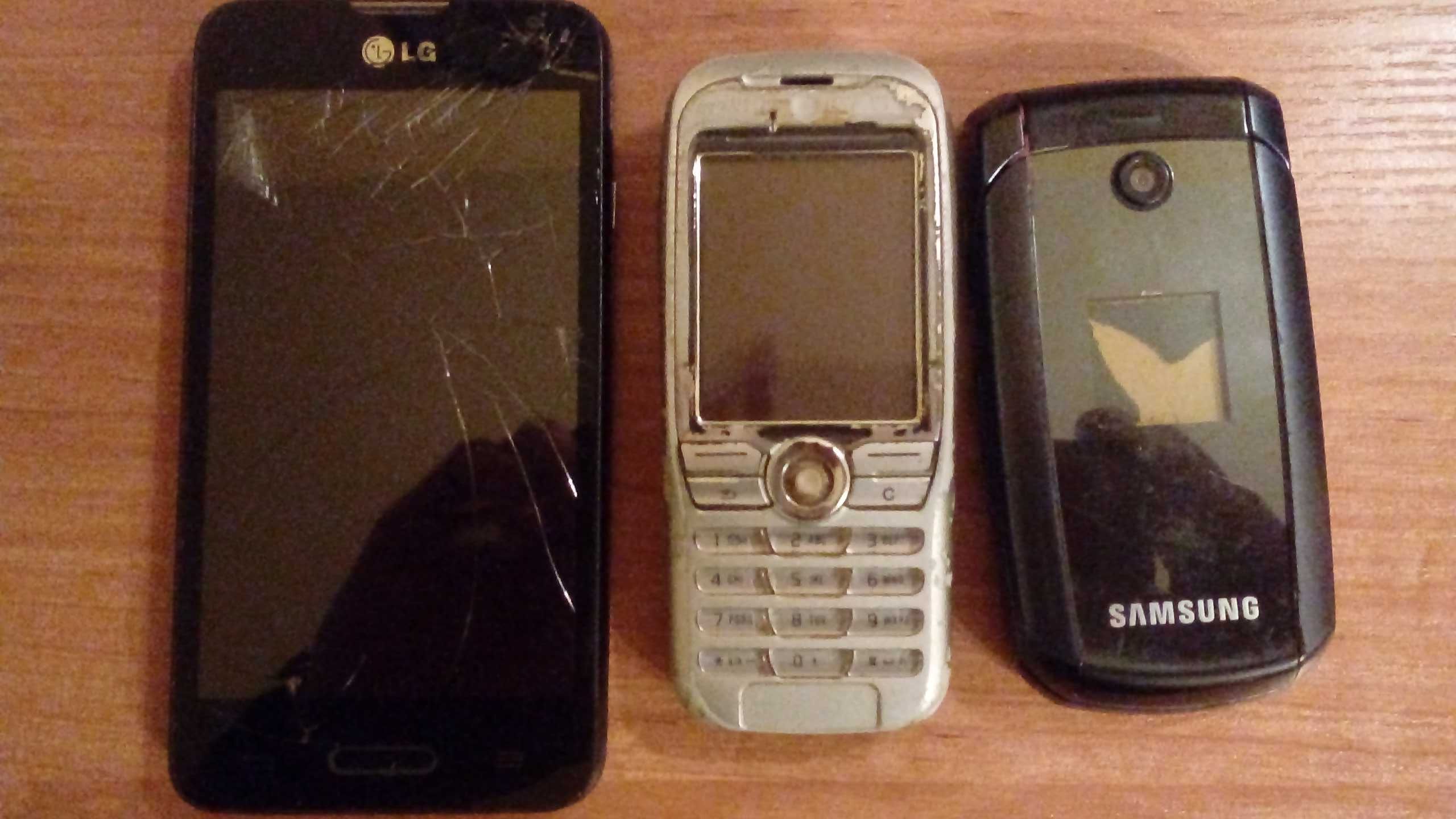 Telefon komórkowy LG D280n i inne telefony