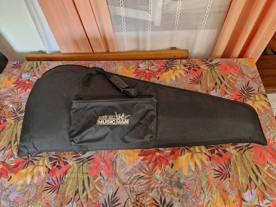 Gitara elektryczna Ibanez S320 slim (cienka deska) bardzo wygodna