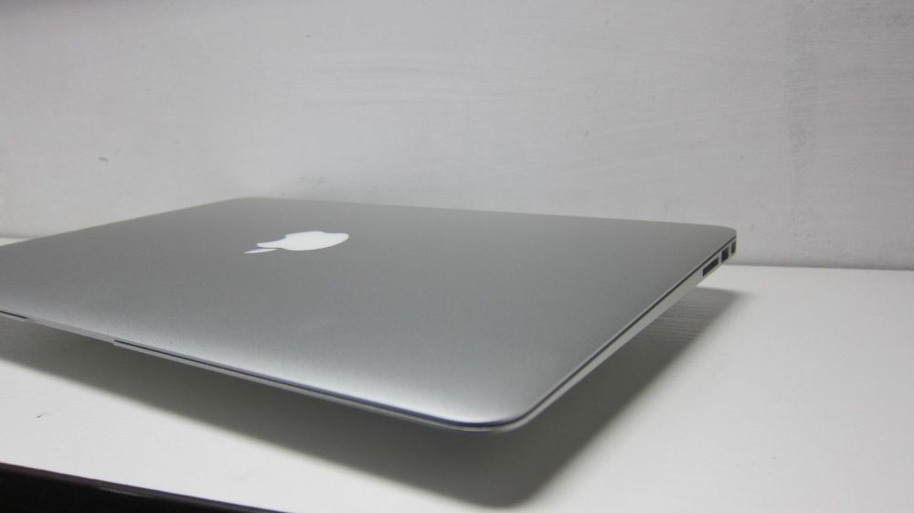 Mac Book Air 13.3" Intel Core i5 .Ram 8 gb. Вибiр ноутбуків Київ