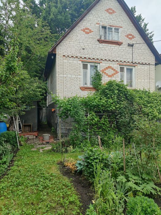 Продам дачу в кооперативі Осокорки,станція метро "Славутич"