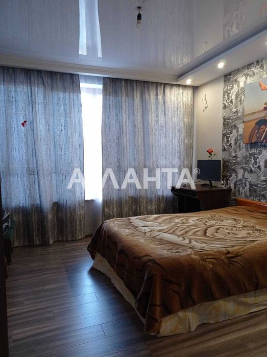 Дом 2016 года с гостевым домиком и ухоженным двориком