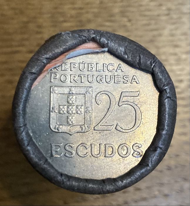 Rolo de 20 moedas de 25$00