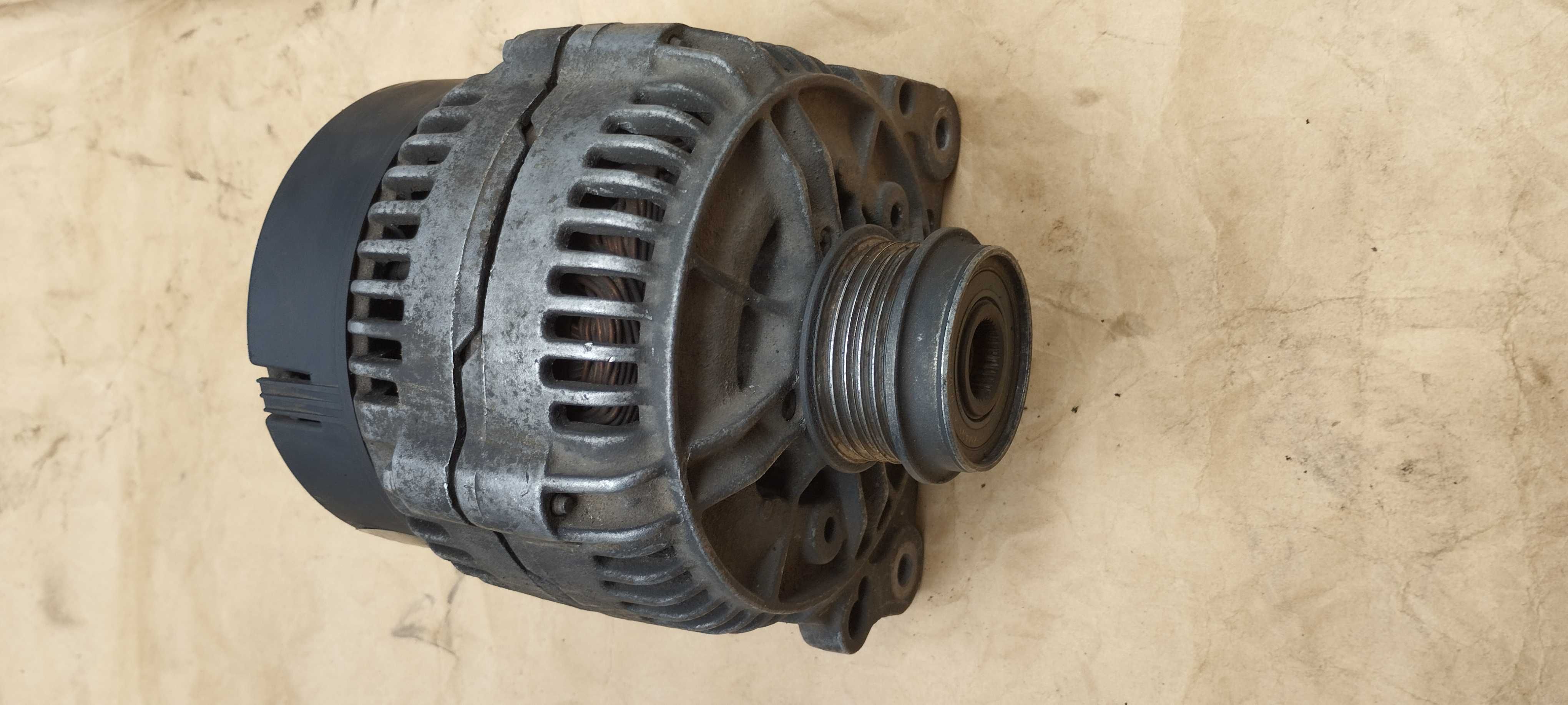 Генератор Bosch 120a ,Audi a4 b5 Passat b5 1,9 tdi 028903028f