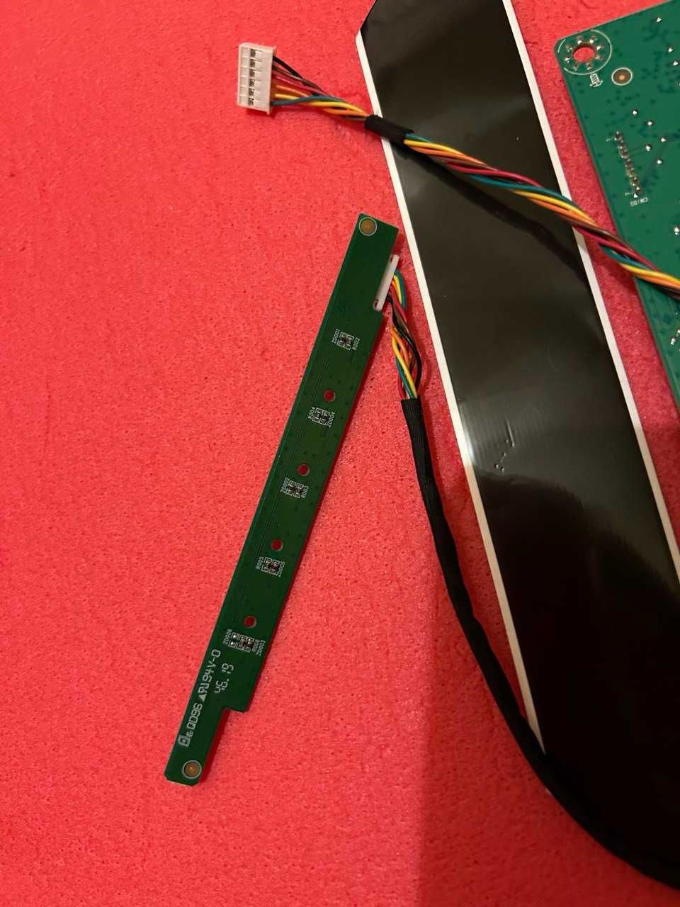 Комплектуючі деталі від монітору Philips 243V7Q