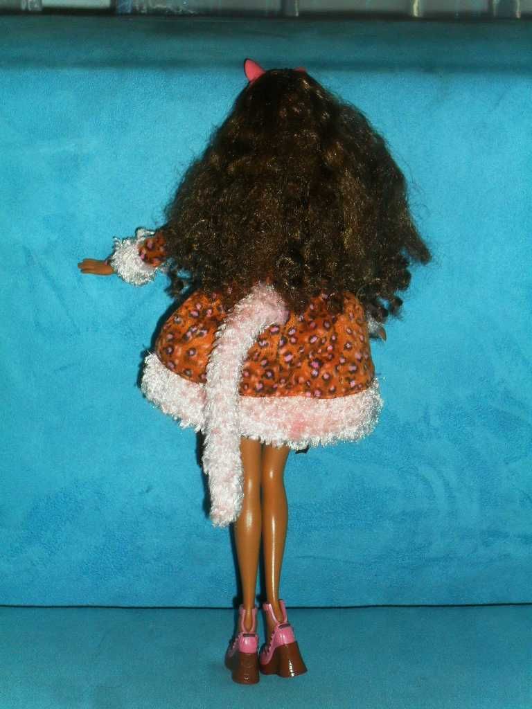Mattel lalka Barbie My Scene Westley Masquerade rzęsy 3D torebka buty