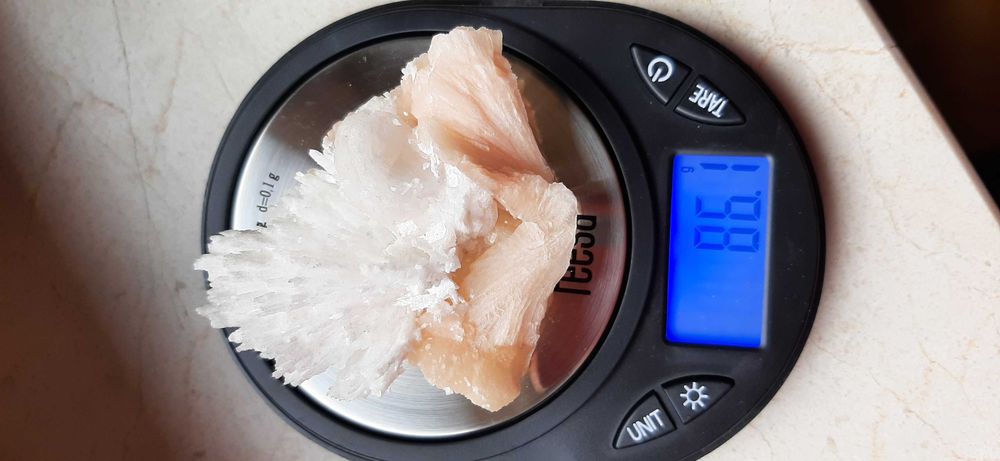 Wyjątkowy skolezit na stilbicie Indie