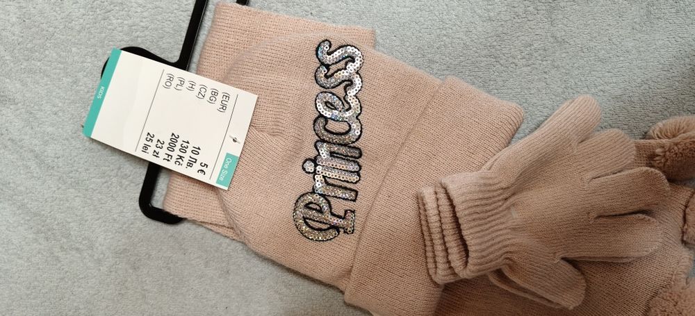 Komplet dziewczęcy czapka, szalik, rękawiczki