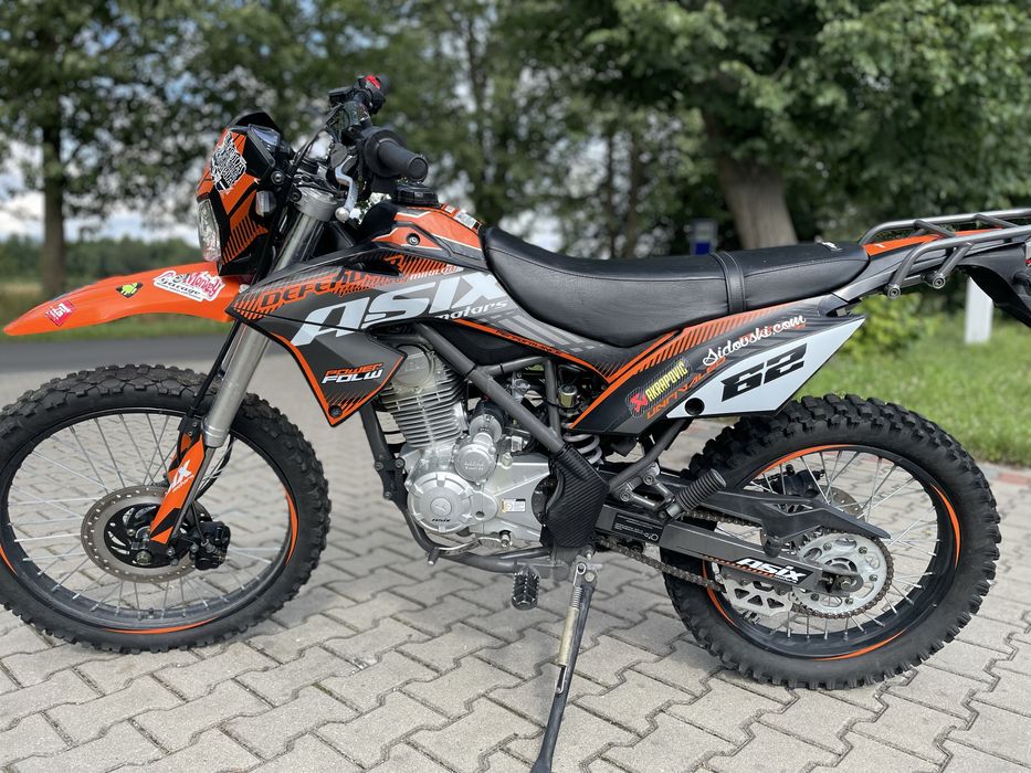 Cross Asix Defender 250RR