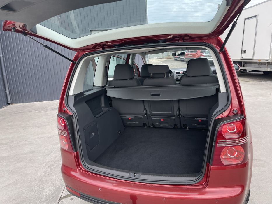 VW Touran 1.9 TDI автомат 2008